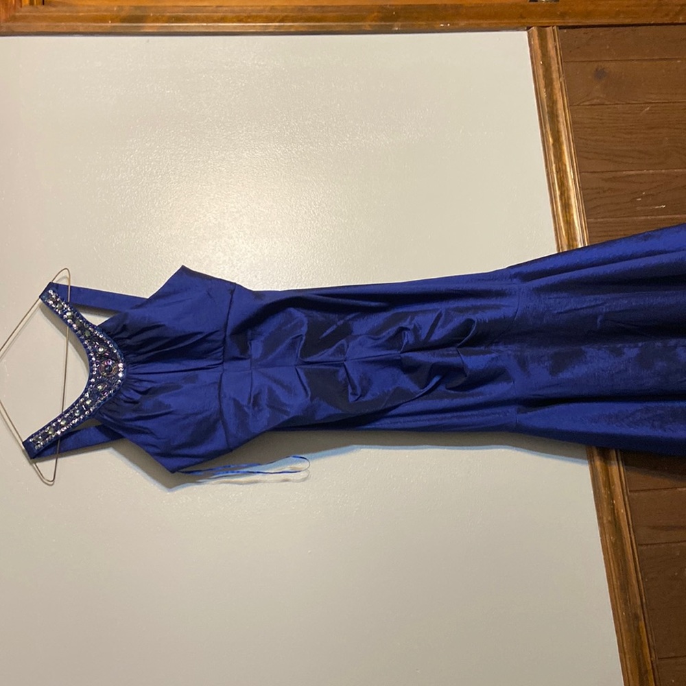 Beautiful mermaid sleeveless gown